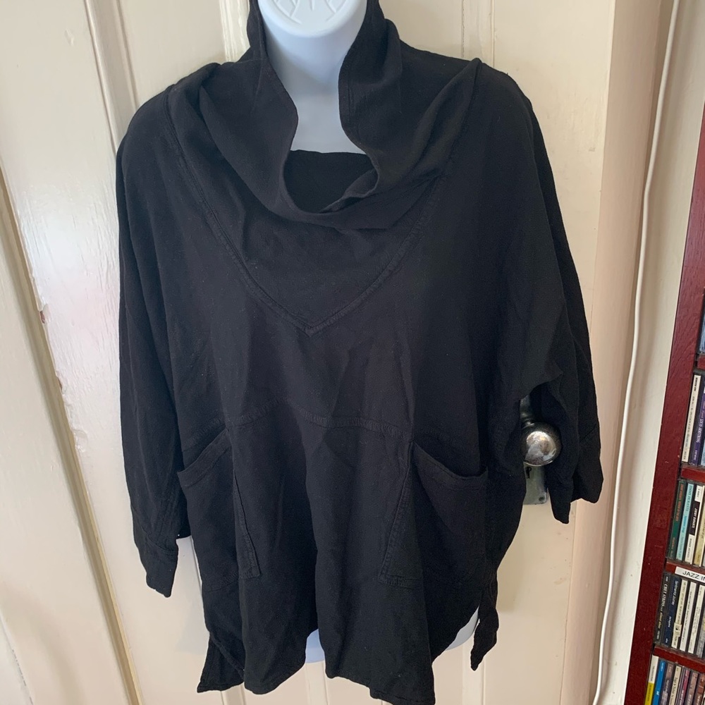 Cowl neck blouse/t-shirt with pockets